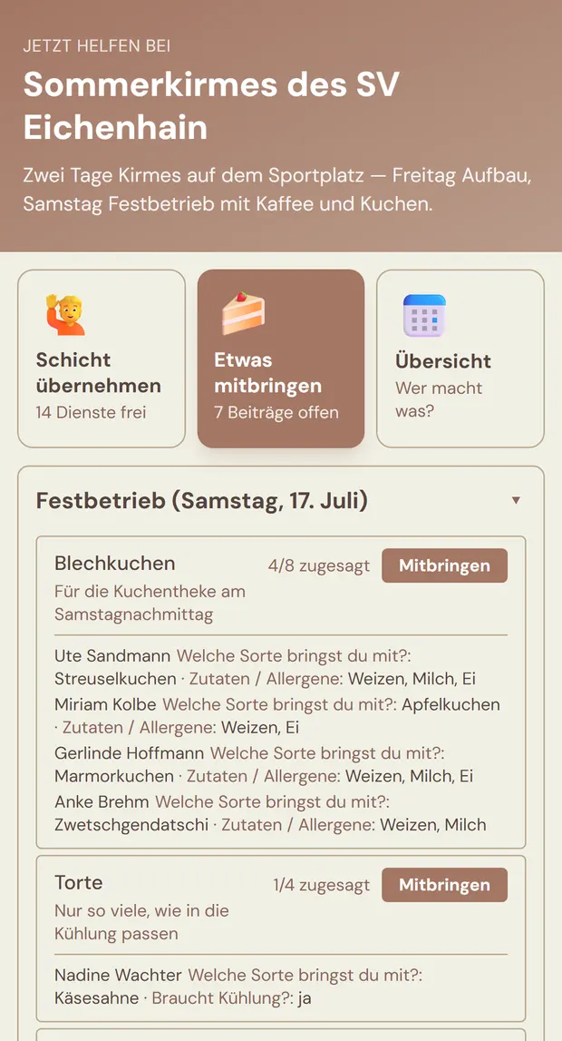 Reiter „Etwas mitbringen“ auf dem Handy mit den Beiträgen Blechkuchen und Torte, jeweils mit Zusage-Zähler, Mitbringen-Knopf und den Namen der Spender samt ihren Antworten auf die eigenen Felder